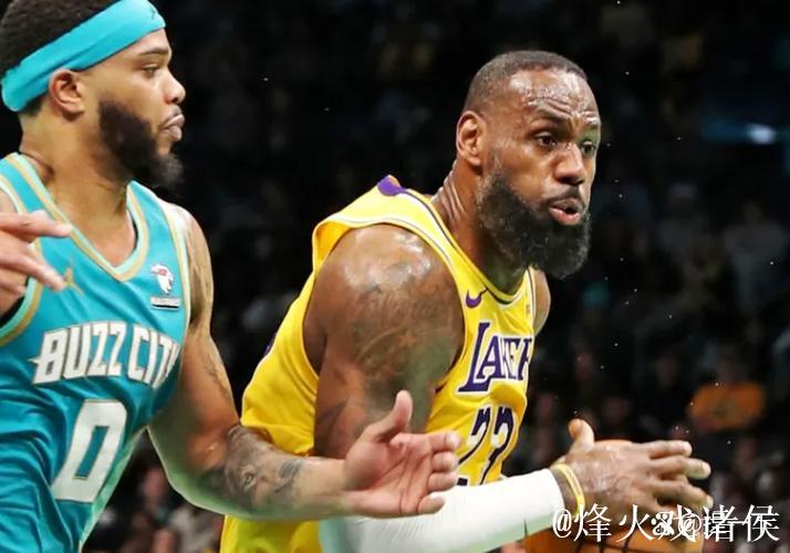 40岁詹姆斯贡献23分 阿伦27+14 骑士力克湖人迎来8连胜