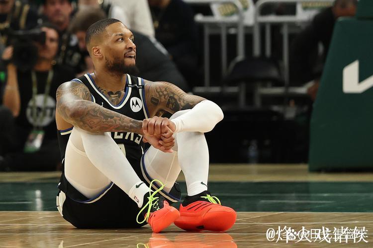 太阳连输步行者4场 利拉德低迷雄鹿不敌开拓者