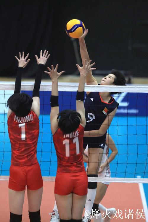 中国队荣获第二届亚洲U16女排锦标赛季军 中国队荣获第二届亚洲U16女排锦标赛季军